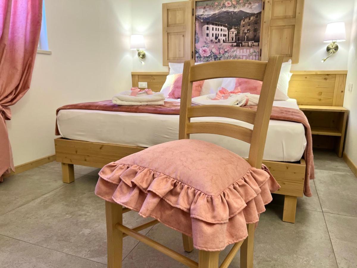 La Finestra Sul Giardino - B&B Cavedine エクステリア 写真