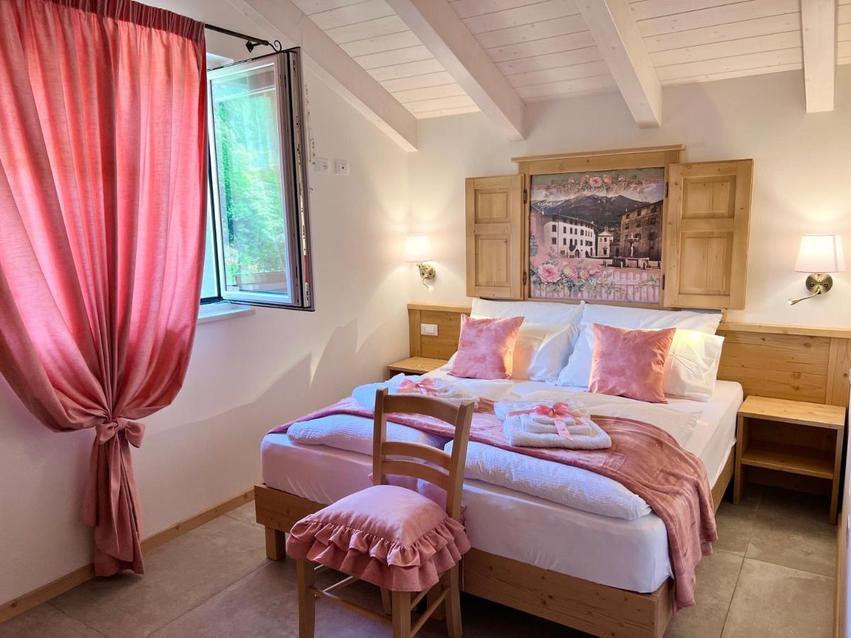 La Finestra Sul Giardino - B&B Cavedine エクステリア 写真