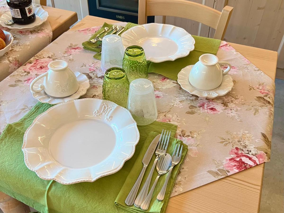 La Finestra Sul Giardino - B&B Cavedine エクステリア 写真