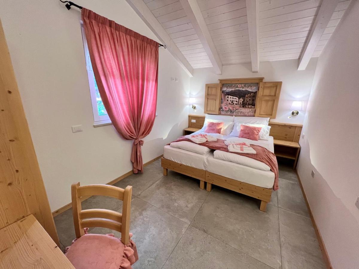 La Finestra Sul Giardino - B&B Cavedine エクステリア 写真